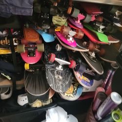 SKATEBOARD SHORT AND LONG. DIFERENT PRICES FROM $20 TO  $30 FIRM PRICE .  READ EVERYTHING PLS 