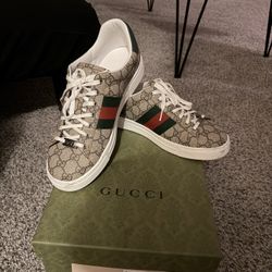 Gucci Ace GG Supreme Sneakers (Authentic) – Size  8.5