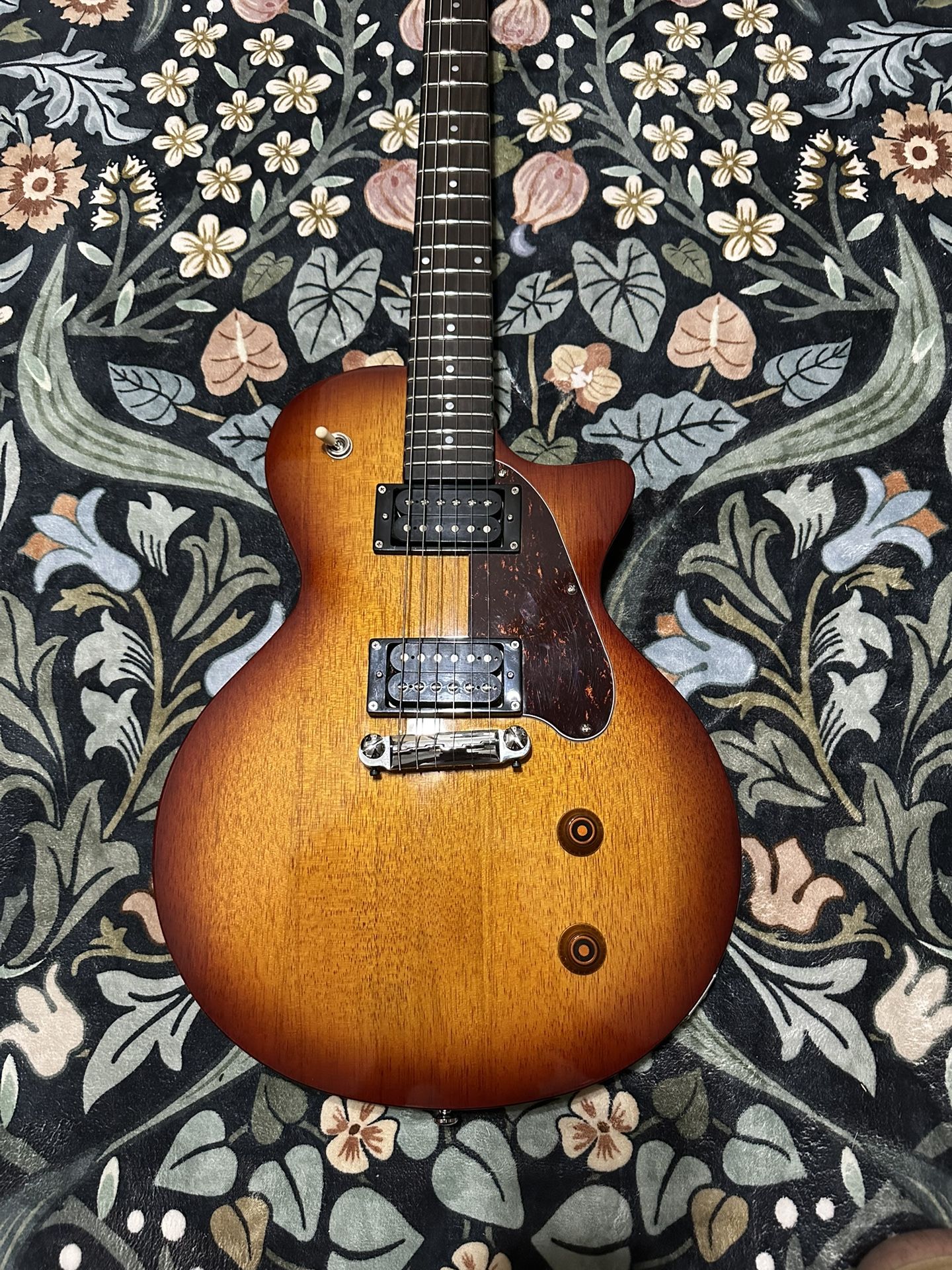 Sire Larry Carlton L3 HH – Sunburst – Like New