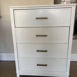 4 drawer dresser-White