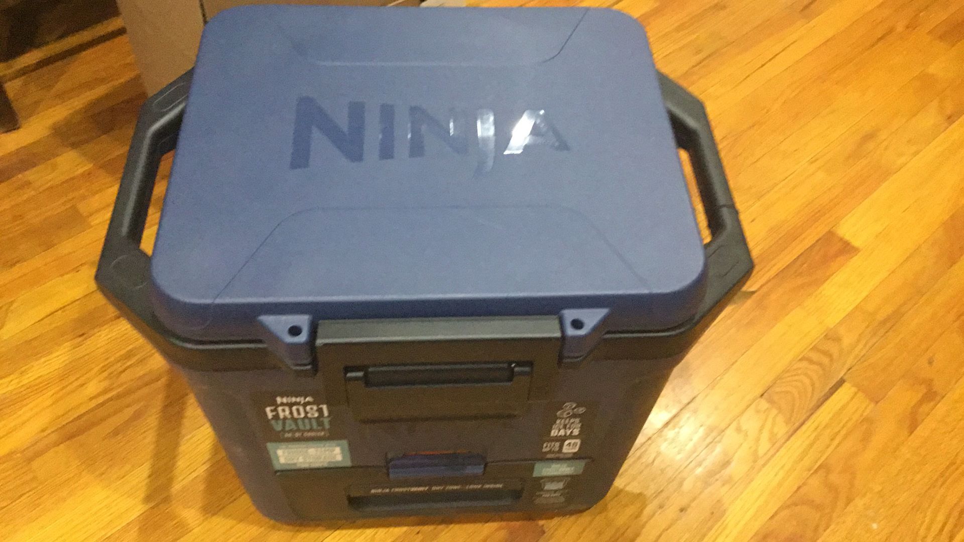 Ninja Frost Vault 30 Qt Cooler Brand New