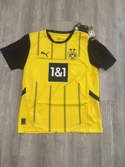 Puma 24/25 Borussia Dortmund Home Jersey Size Large