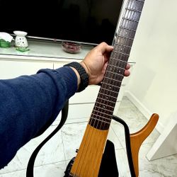 Súper Acoustic Silen Guitar Yamaha 