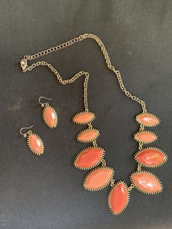 Necklace & earrings set