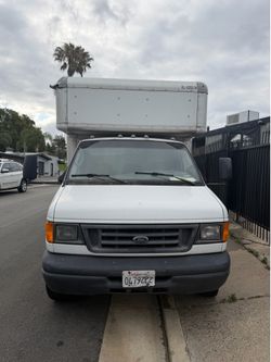 Ford box truck 14 ft
