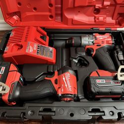 Milwaukee M18 Drill Impact Combo Kit tool