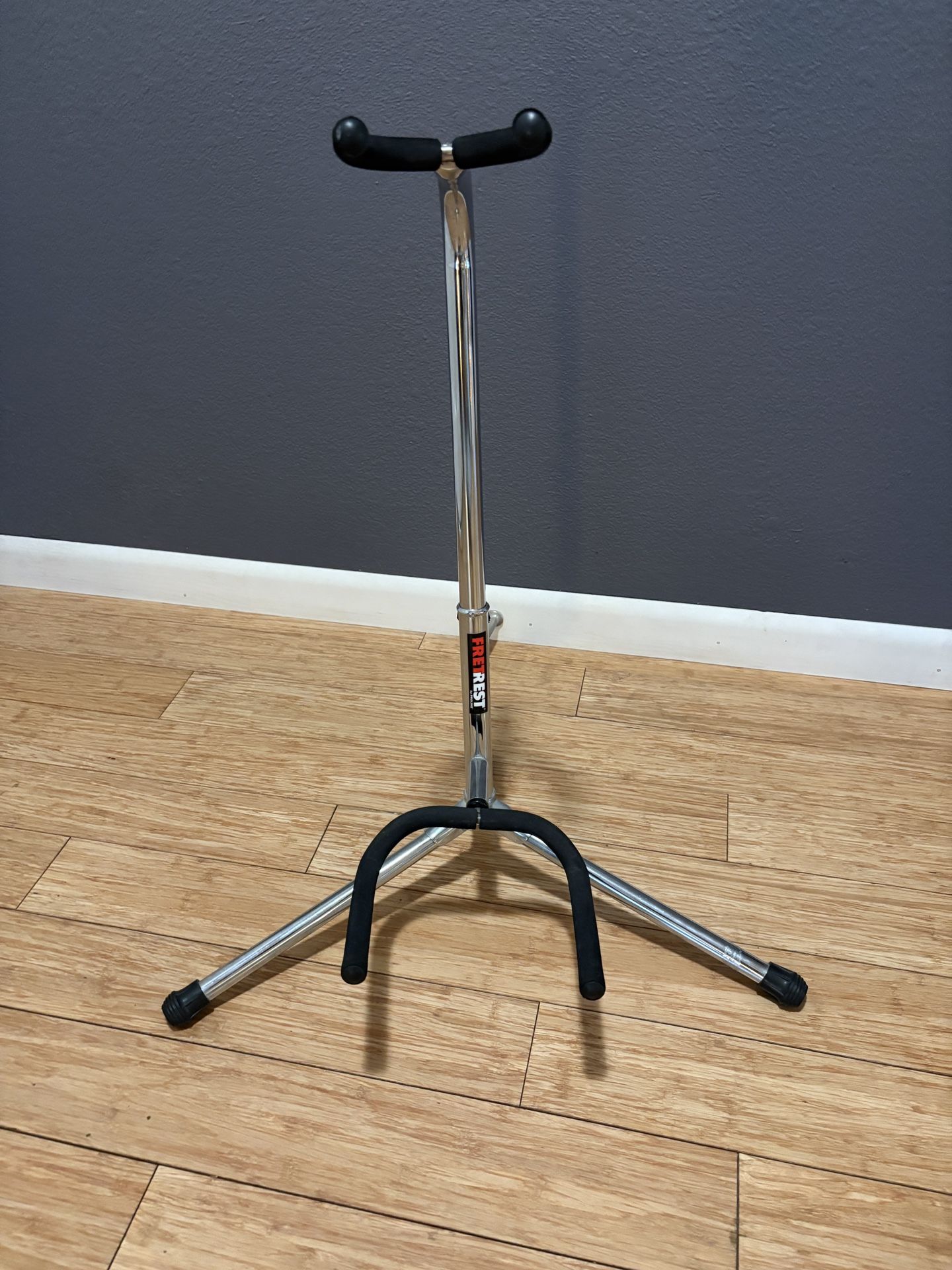 Proline FretRest Guitar Stand – Sturdy & Portable