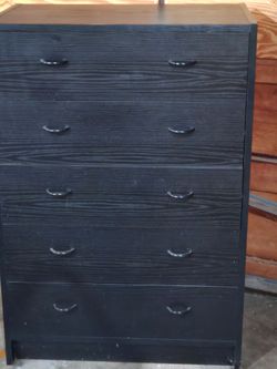 Chest of drawers