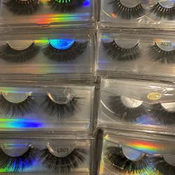 EYELASHES NEW LASHES