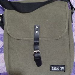 Kenneth Cole Bag