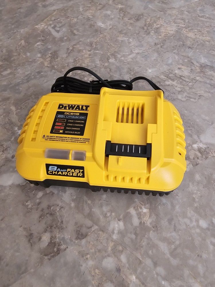 Cargador Rápido Dewalt DCB118