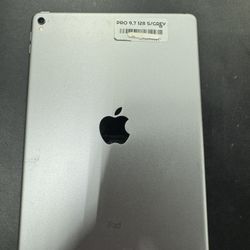 Holiday Special: iPad Pro 9.7 128GB