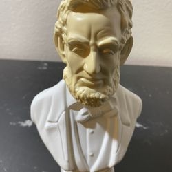 Vintage Avon President Lincoln Bust After Shave