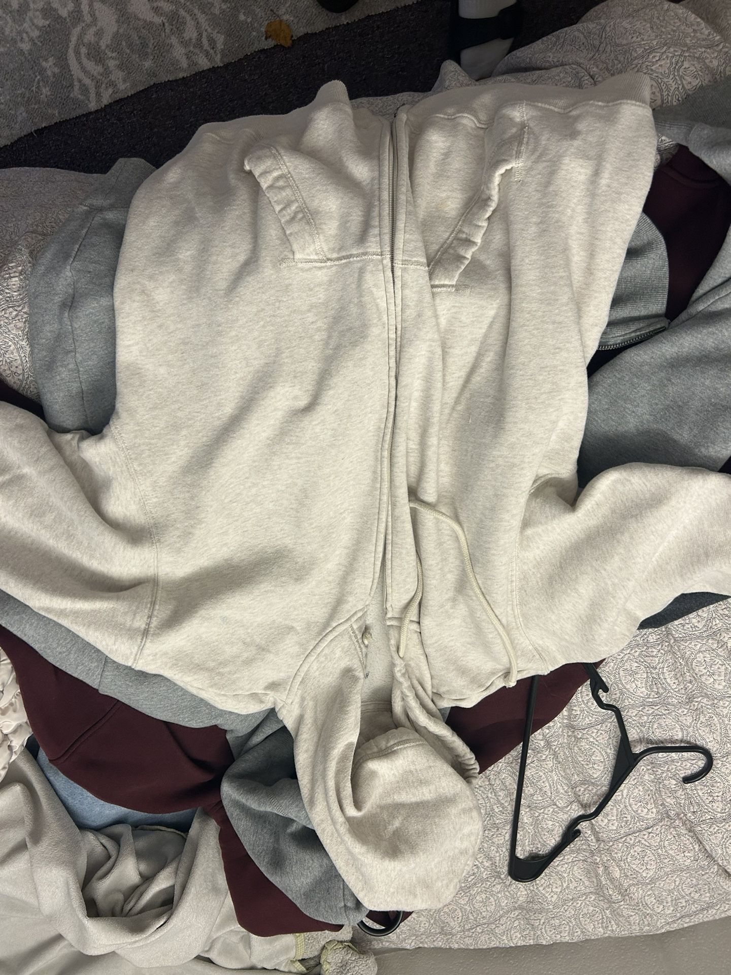 hollister zip up