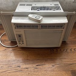 AC Unit Very Cool Awesome Condition 