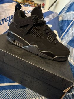 Jordan Retro 4s “ Black Friday Release” Men’s SZ 10