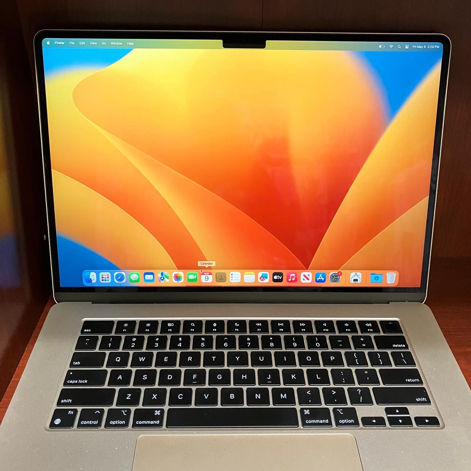 Apple A2941 MacBook Air M2 8GB 256 ssd Silver
