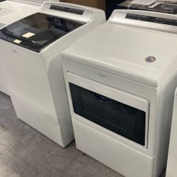 Whirlpool Washer And Dryer Set