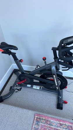 Exercise Bike Schwinn IC4 Pristine Condition