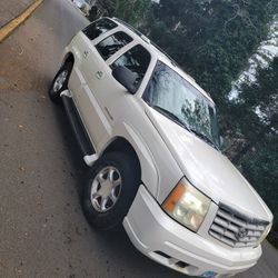 2003 Cadillac Escalade
