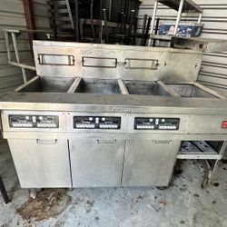 Deep Fryer & 36” Flat Grill 