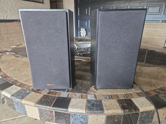 KLIPSCH  R-41PM Bookshelf speakers with Bass EQ .No Remote