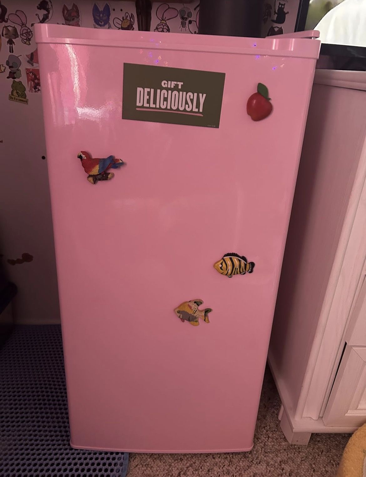 Pink 4.9 Cu. Ft mini Fridge