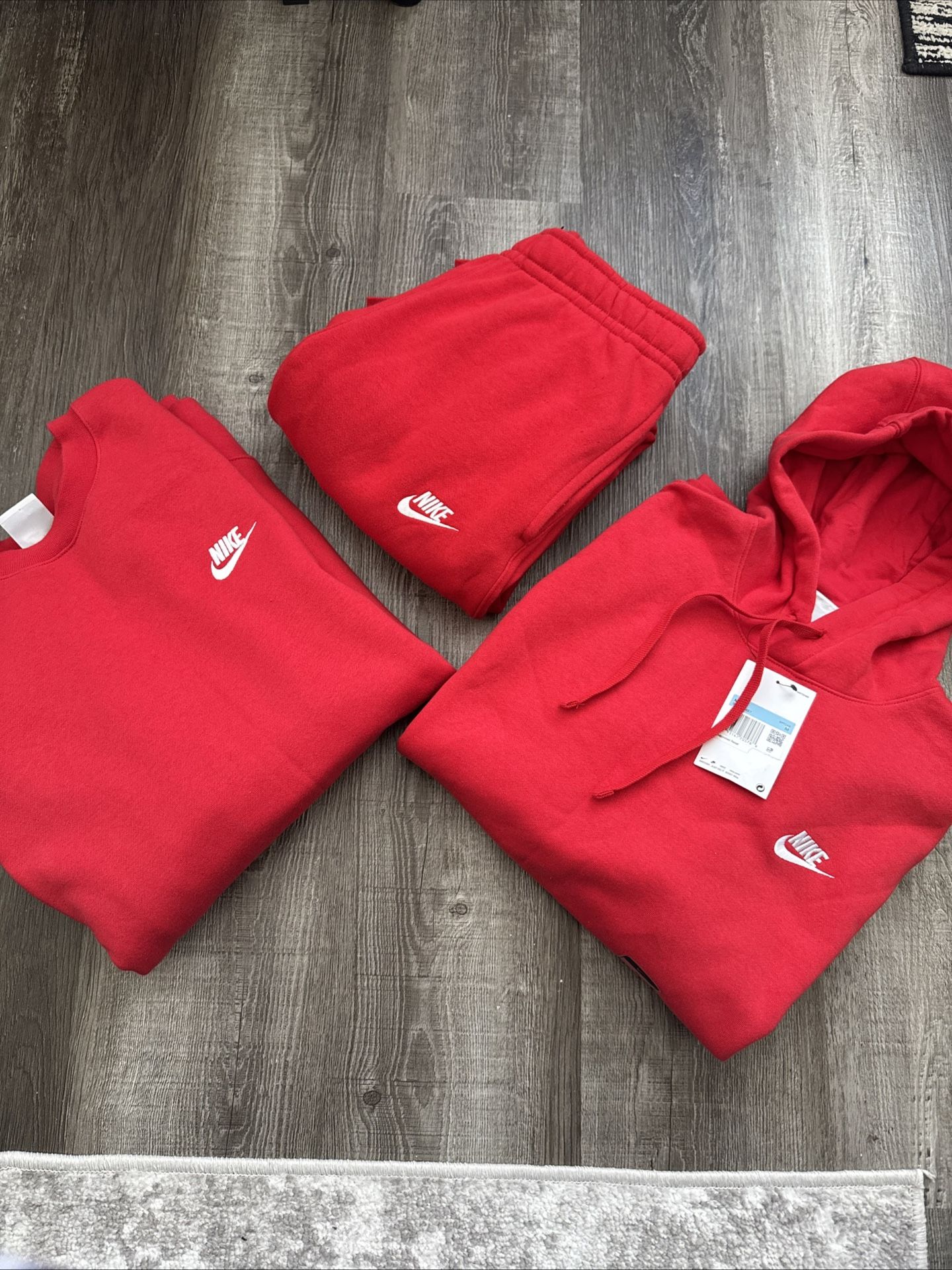Nike Men's Sports Fleece Red Hoodie & Crew Jogger Set Size Medium Men & Xs Pants