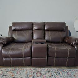 Elmwood Reclining Sofa & Elmwood Double Gliding Loveseat