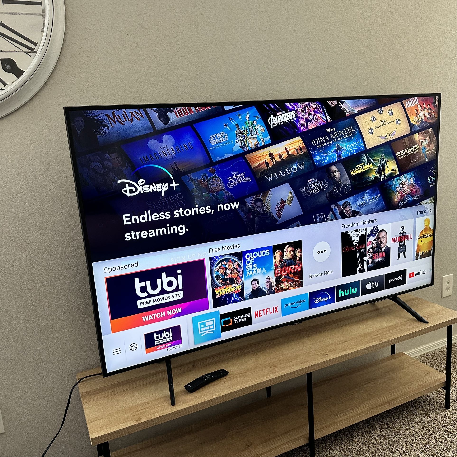 50” Samsung Smart Tv UHD HDR 4k! 8-Series