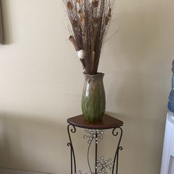 Vase With Table 