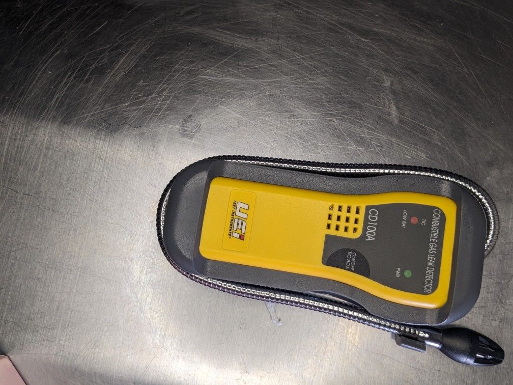 UEI CD100A COMBUSTIBLE GAS LEAK DETECTOR