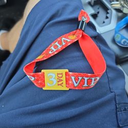 SUMMER SMASH VIP 3 DAY WRISTBAND FOR SALE 