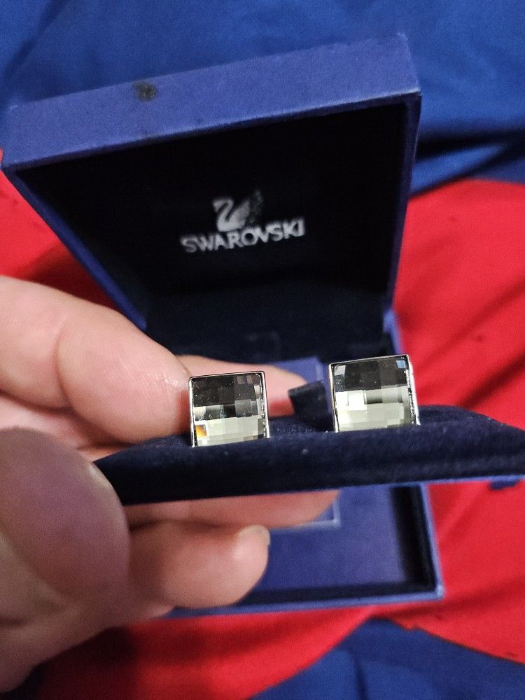 SWAROVSKI