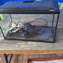 Se Vende Pecera En Buenas Condiciones 