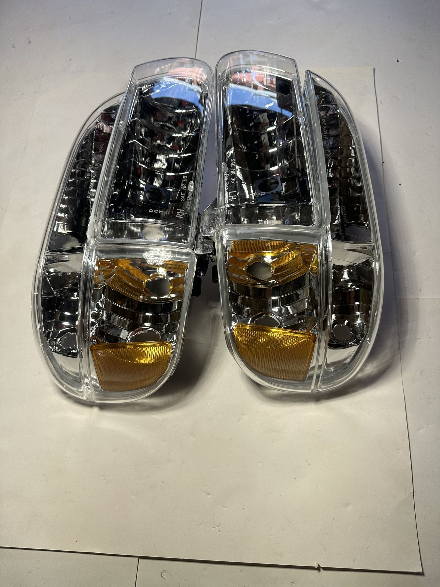Ford Explorer Headlight Year 95-01