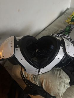 Xenith Elite Linemen Shoulder Pads