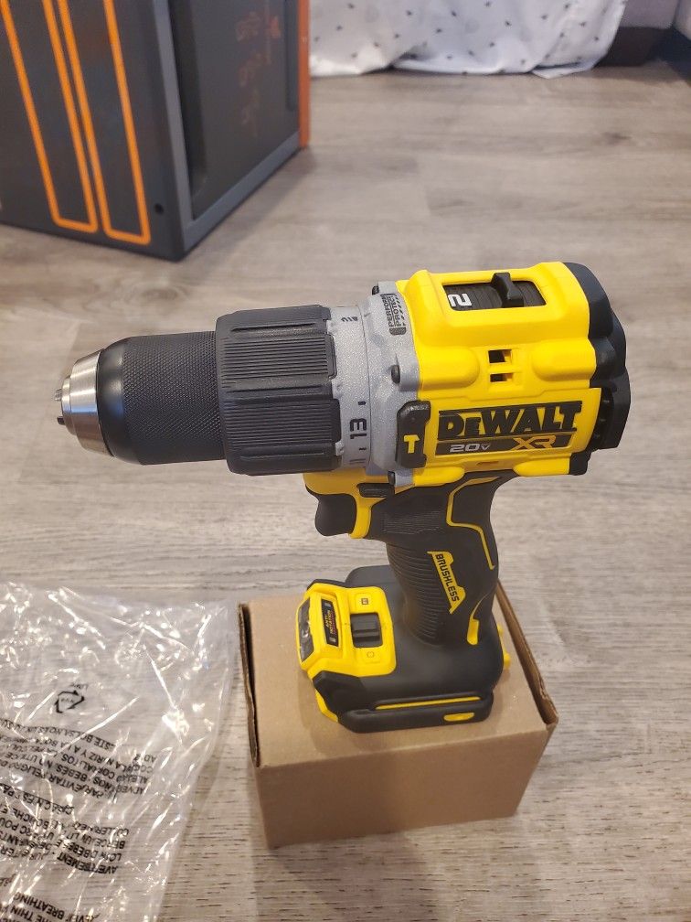 DEWALT
20V XR Dcd806 Brushless Cordless 1/2 in. Hammer Drill (Tool-Only)