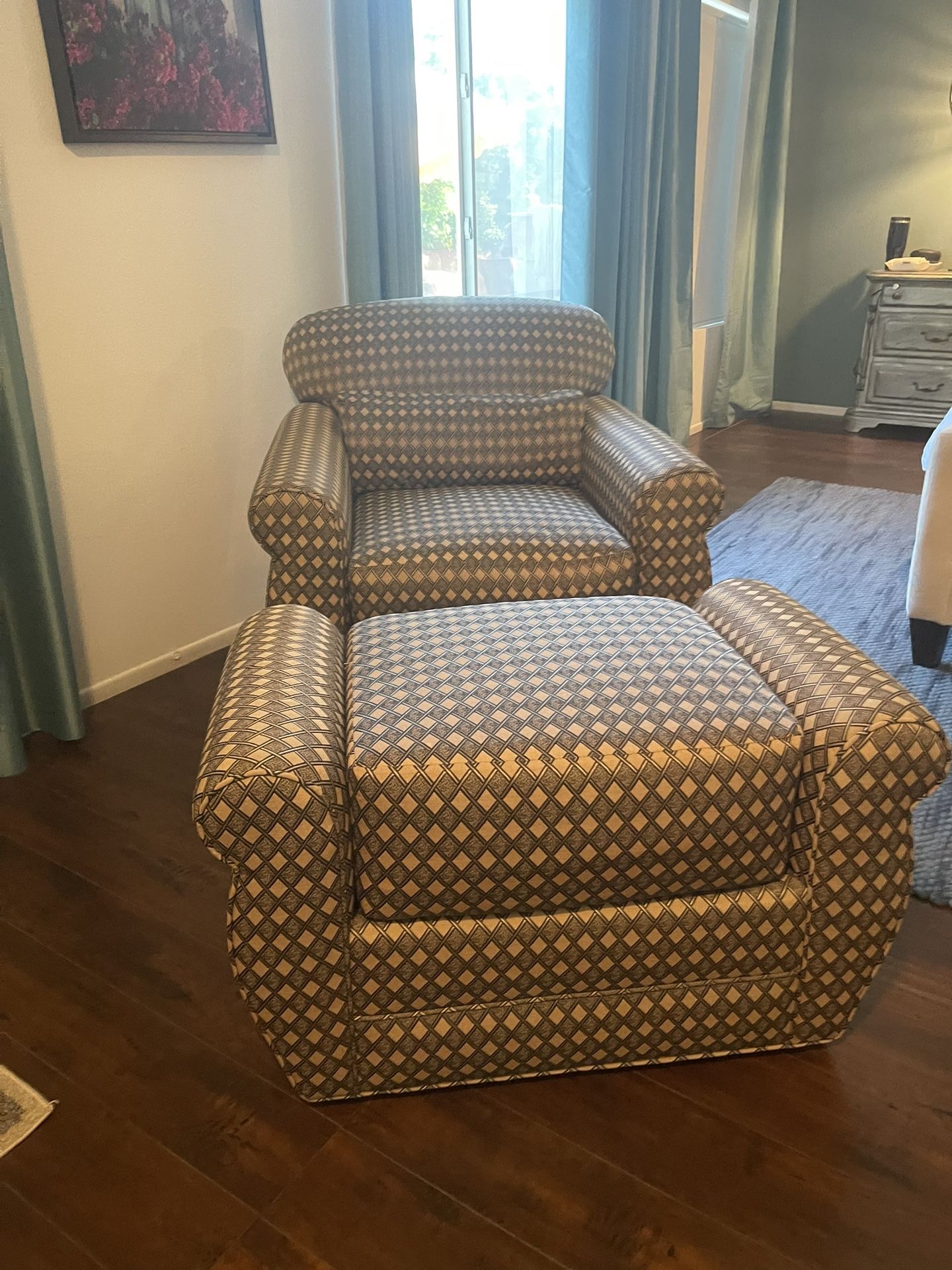 Accent Chair With Ottoman