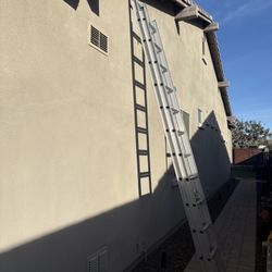 Aluminum Extension Ladder 