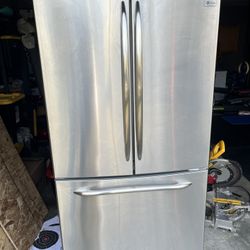 GE Refrigerator 