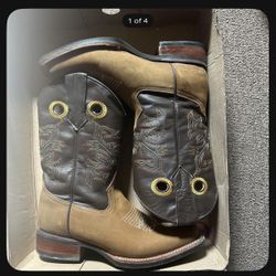 La Sierra cowboy boots 