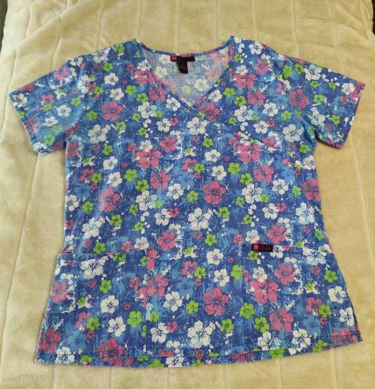 Floral Hawaiian Scrub Top, Size Large