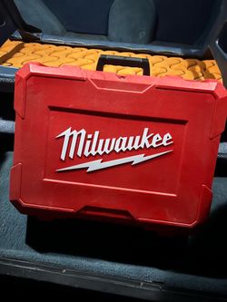 Milwaukee Deep Cut Band Saw
