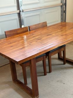 Dinning table