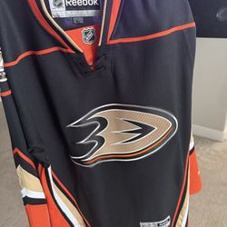 Ducks Black Shirt XL