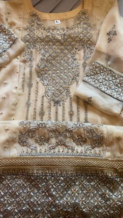 3-Piece set (Kameez/Kurta, Dupatta, and Trousers/Shalwar)