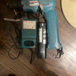 Makita Cordless Driver Drill