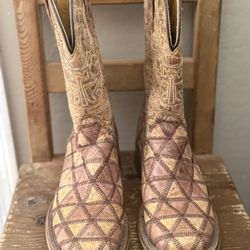 Tin Haul Women’s Conquer The World Western Boots. Broad Square Toe