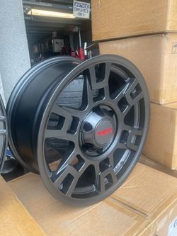 17” TRD STYLE WHEELS. BRAND NEW FORGED